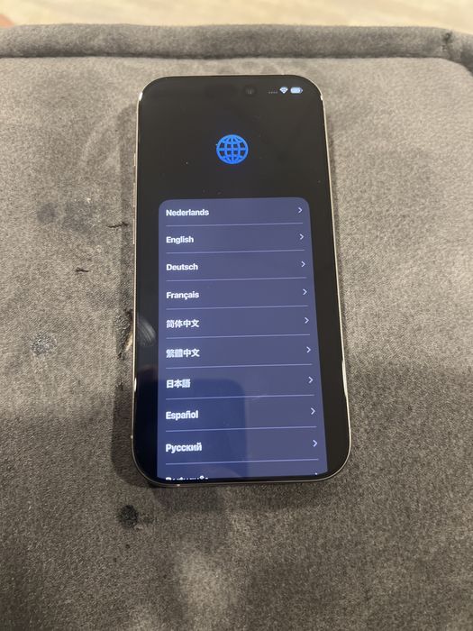 Айфон 16 про заблокований айклауд
