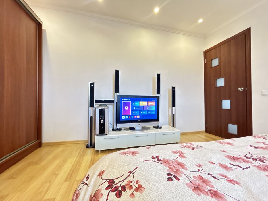 (11)Газ!!! Квартира подобово з Джакузі М.Наукова Госпіталь Культури 5