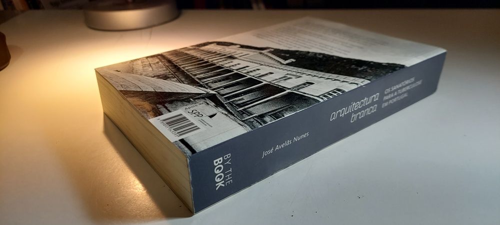 Arquitectura Branca - José Avelãs Nunes
