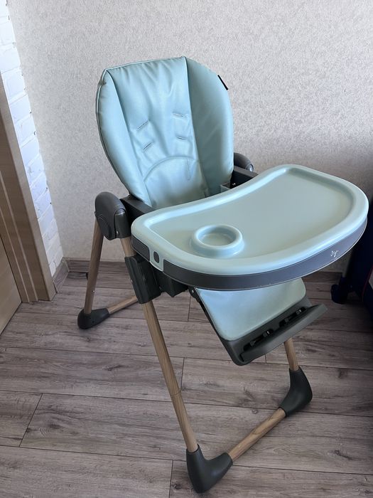 Стільчик для годування