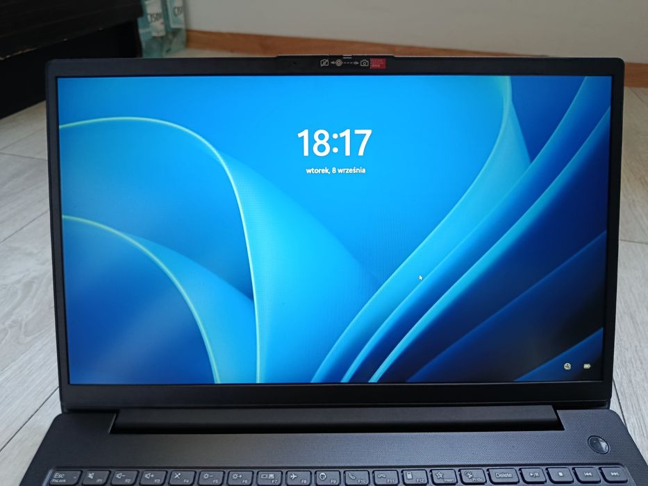 Laptop Lenovo V15 G4 IRU i5 / 16GB RAM / 512GB SSD