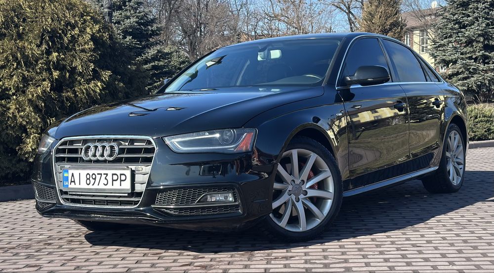 Продам Audi A4 S-line 2013 2.0 бензин после кап ремонта мотора