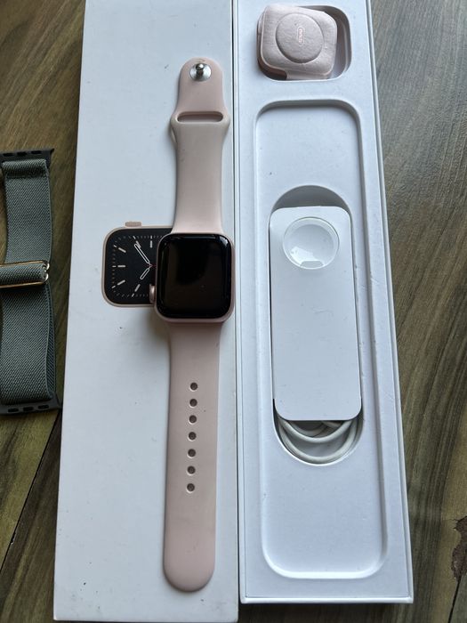 APPLE WATCH Seria 6 z EKG ,Gold Alu Pink 40MM + 5 pasków