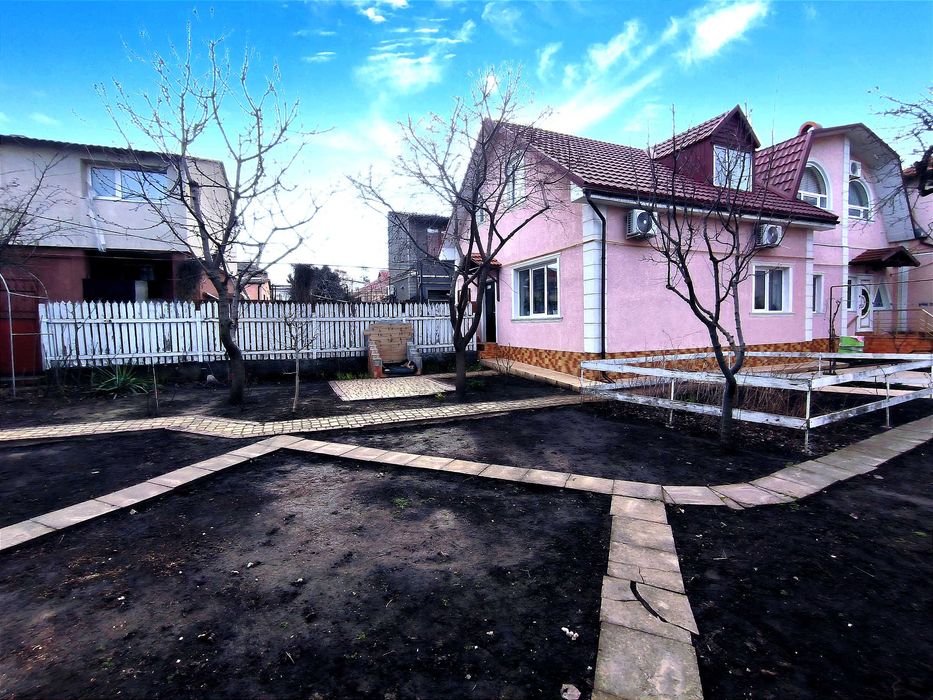 Продам ЧЕТЫРЕ таунхауса, Одесса, море 7-мь мин. пешком 10-ст.Б.Фонтана