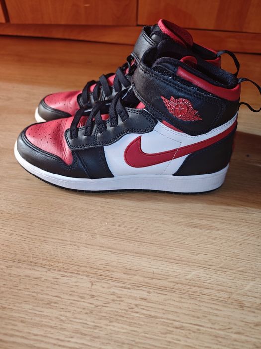 Nike  Air Jordan 1 Hi FlyEase