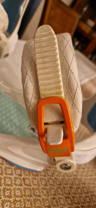 Fixações de Snowboard Union Rosa Rapariga. 
Com algumas marcas de uso