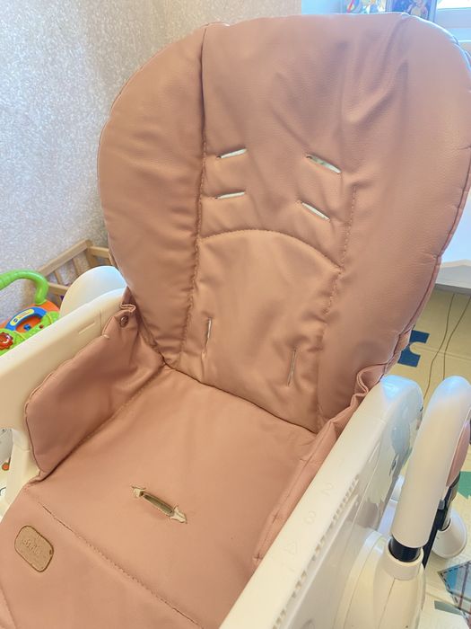 Продам годувальне крісло Carrello stella