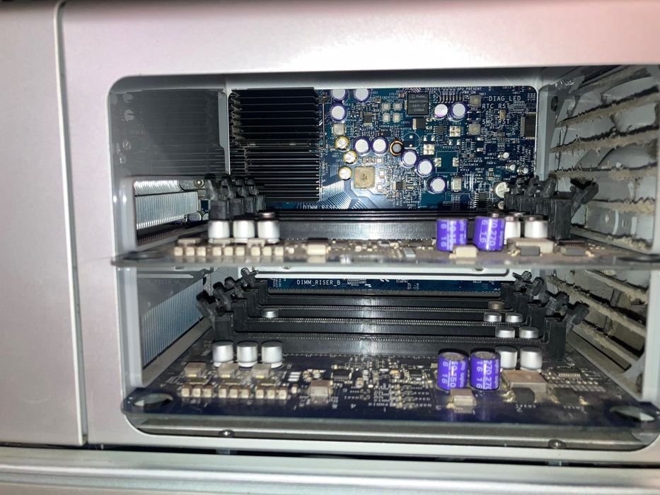 Torre Apple Mac Pro (A1186)