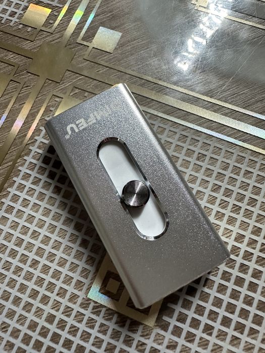 Флешка на 128 гб