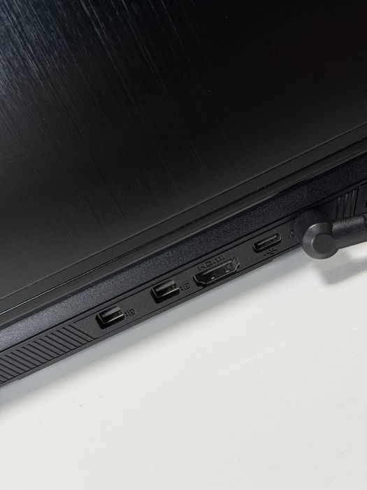 Portátil Gaming i7 / GTX 1660Ti / 32GB RAM / 1TB NVMe / 15.6” LED Full HD IPS Matte 144Hz