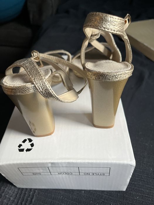 Eleganckie sandały 36, obcss 8 cm, nowe ale bez metki