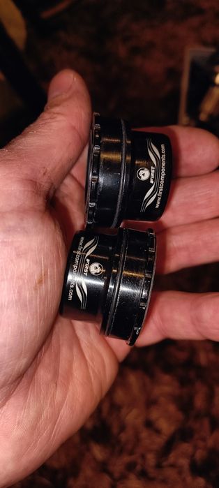 Press Fit para pedaleira FIRST