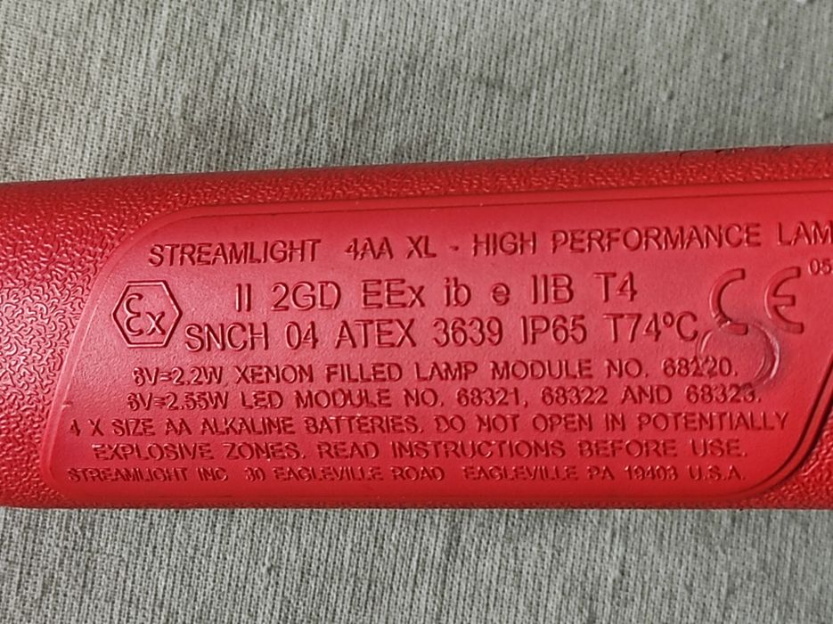 Latarka Streamlight 4AA czerwona