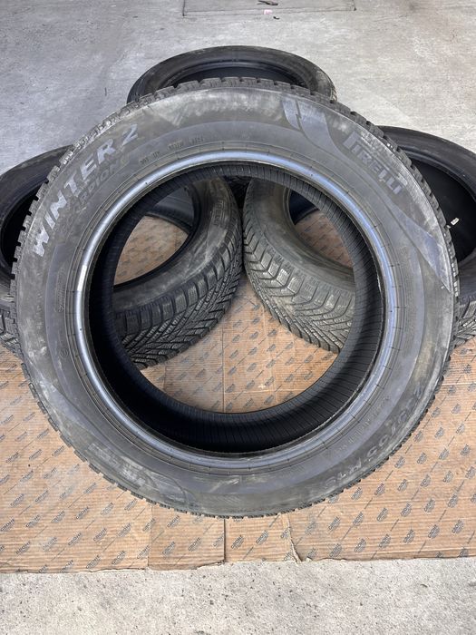 Резина зимная.   Pirelli.   235.55.19   Britain