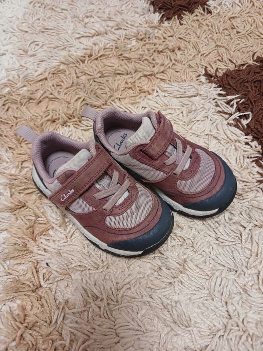 Кросівки для дівчинки