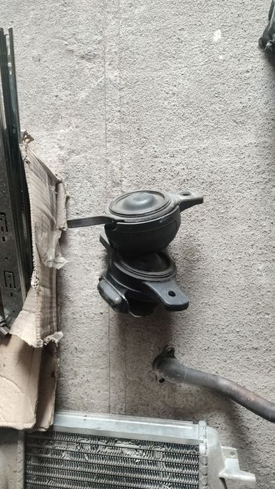 Разобранный мотор Субару Форестер 2.0 диз.