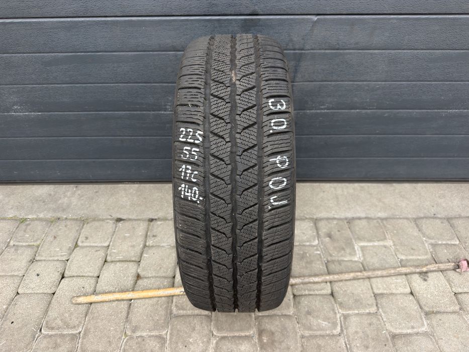 Pojedyncza opona zimowa Continental 225/55/17C 109/107T