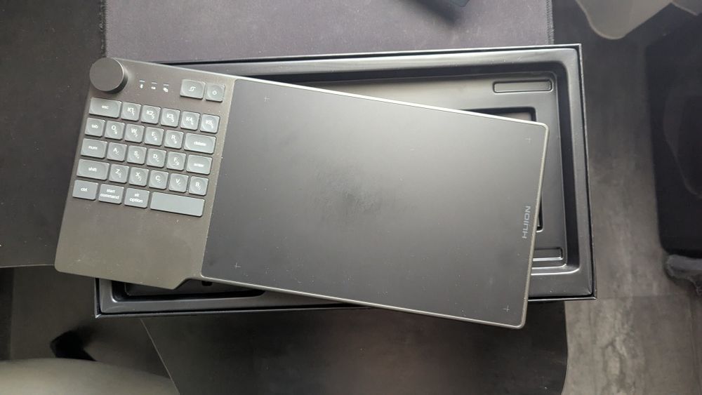 Графічний планшет Huion Inspiroy Keydial KD200