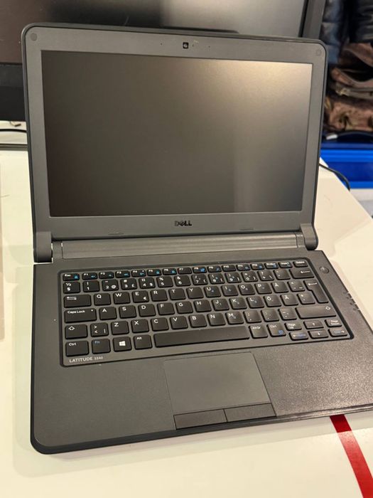 РОЗПРОДАЖ дешевих ноутубків Dell 3340/3350/3380  в гарному стані! CPU: І3-4x/і3-5x/i3-6x • 8gb RAM • 128gb SDD