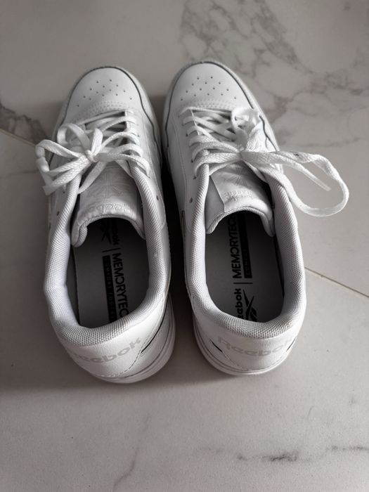 Оригінальні жіночі кросівки Reebok Club MEMT Bold (Wmns).