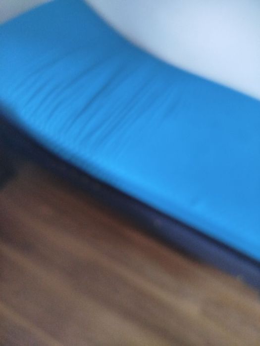 Cama articulada com comando