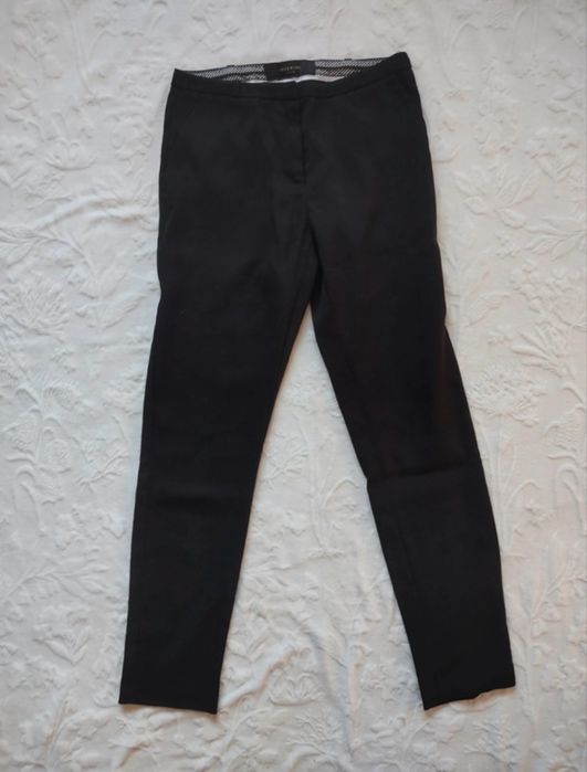 Eleganckie czarne spodnie rozm. 34 firmy Reserved