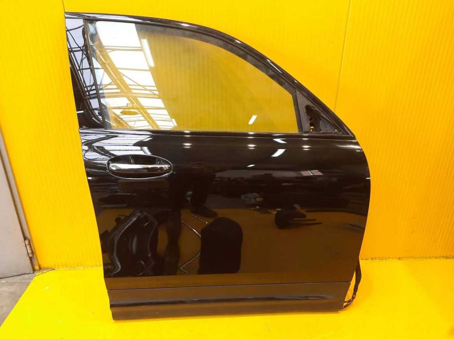 Двері Mercedes GLB X247 W247 передні або задні праві ліві разборка