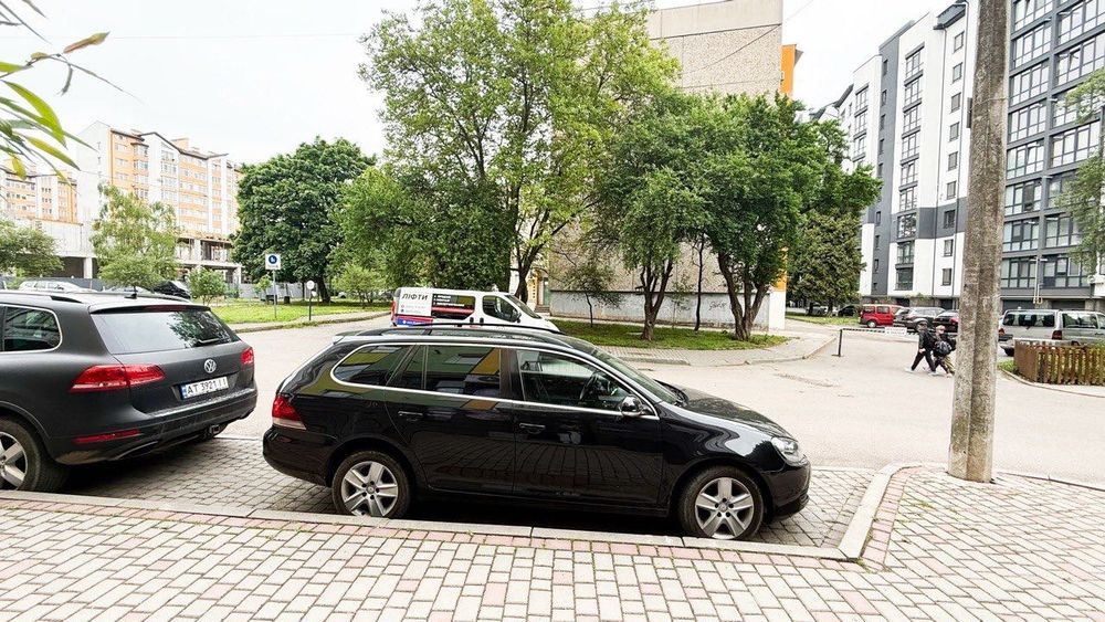 Готова фасадна кав’ярня-інвестиція, яка приносить дохід з першого дня
