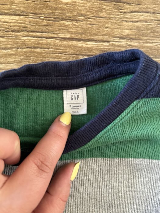 Sweterk chłopięcy GAP 92