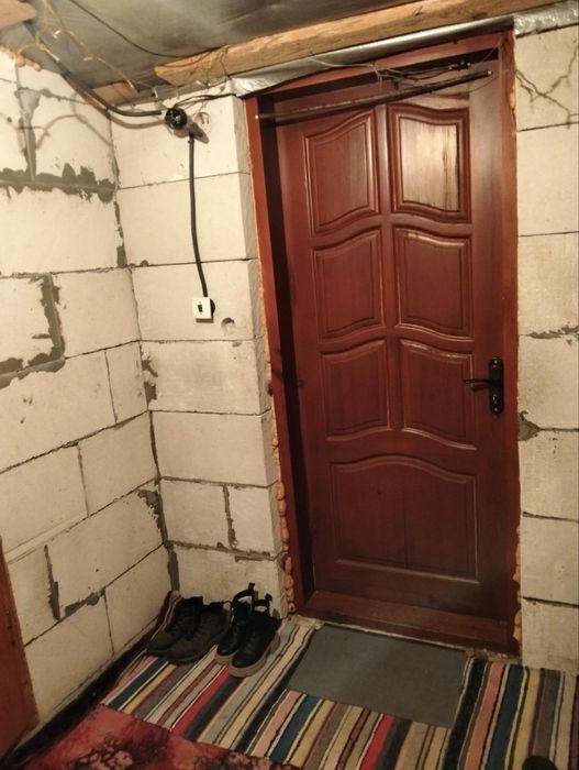 Продаж будинку 50 км від Луцька