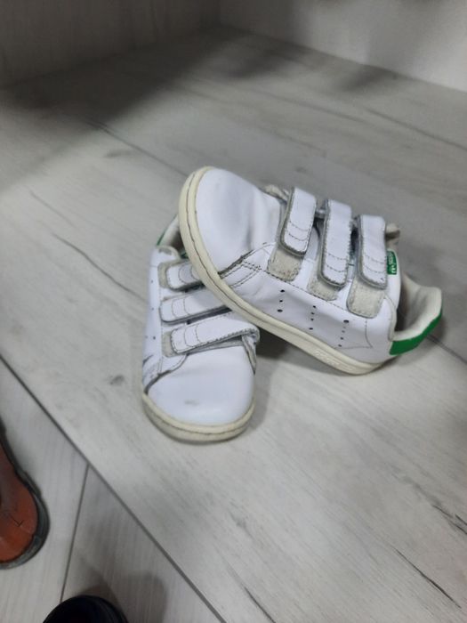 Оригінальні кросівки Adidas 26 розмір