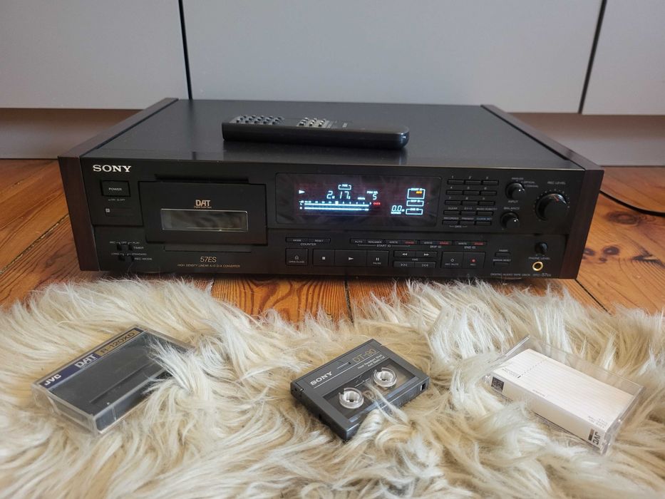 SONY DTC 57ES - Magnetofon Cyfrowy DAT + Oryginalny pilot i taśmy