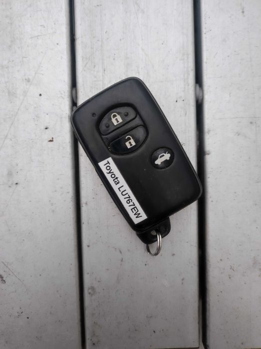 Toyota Avensis T27 Kluczyk Pilot Smart Key 09-15