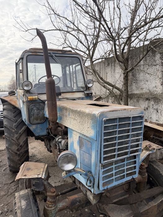Трактор Мтз-80 ( з малою кабіною )