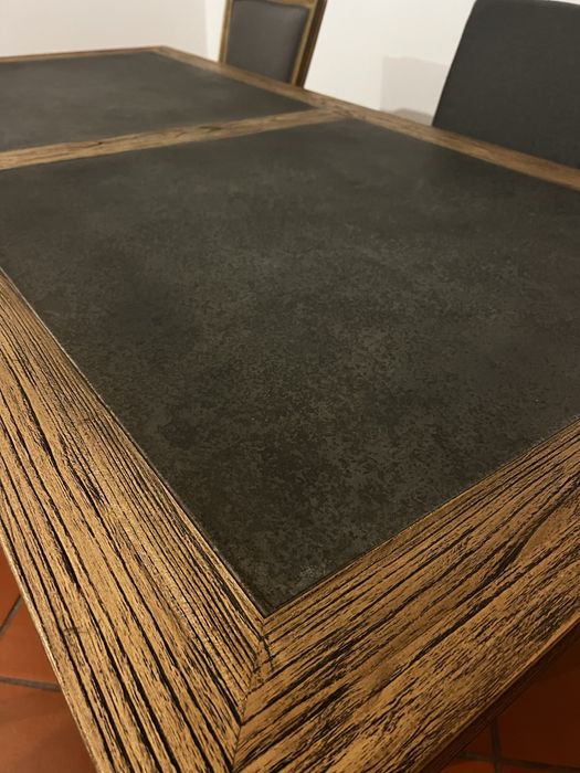 Mesa Jantar em Carvalho Natural com chapa em cinza escovado