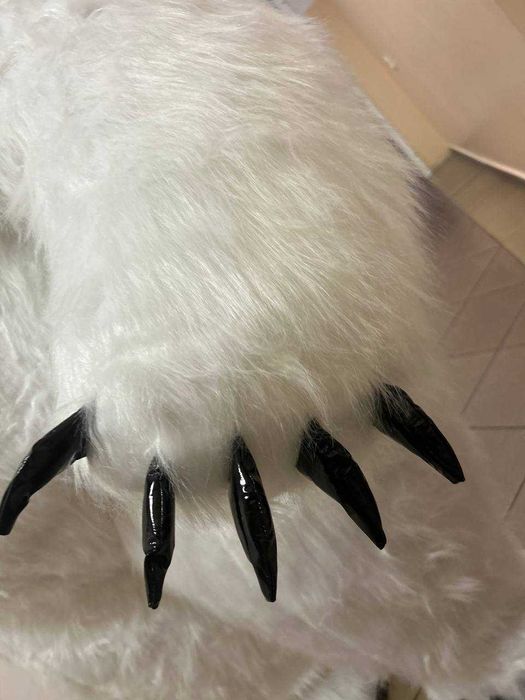 Biały dmuchany miś