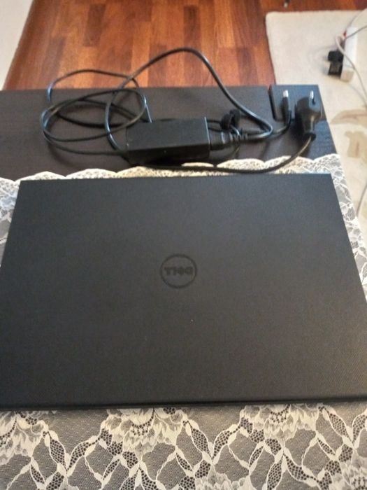 Laptop Dell Inspiron 15, windows 10, 1 wlasciciel