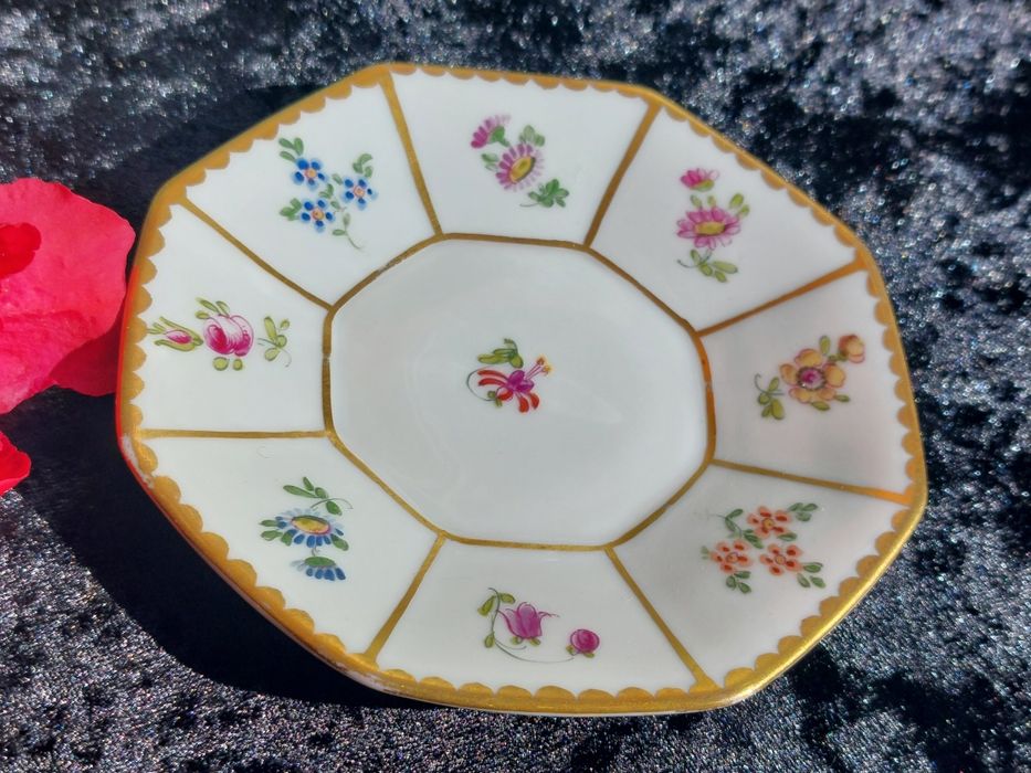 Kolekcjonerska filiżanka mokka Rosenthal przedwojenna