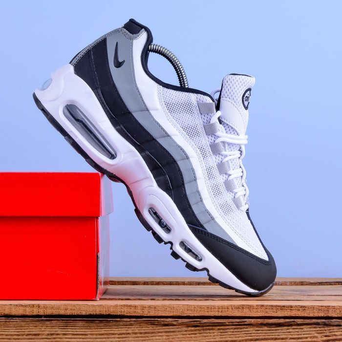 (2239) Кросівки Nike Air Max 95 чорні з білим (41-46) найк найки