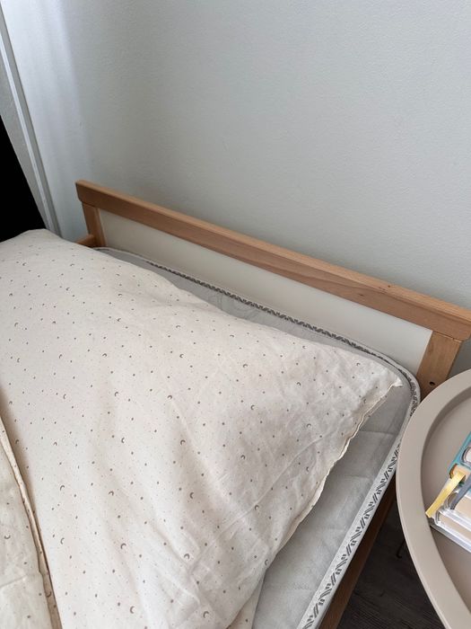 Ліжечко IKEA, Швеція