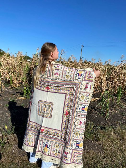 Унікальний вінтажний килим ручної роботи|Вишивка+ мереживо|136х139 см