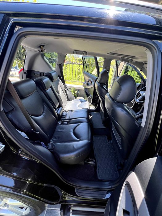 Продам Toyota RAV4 2007