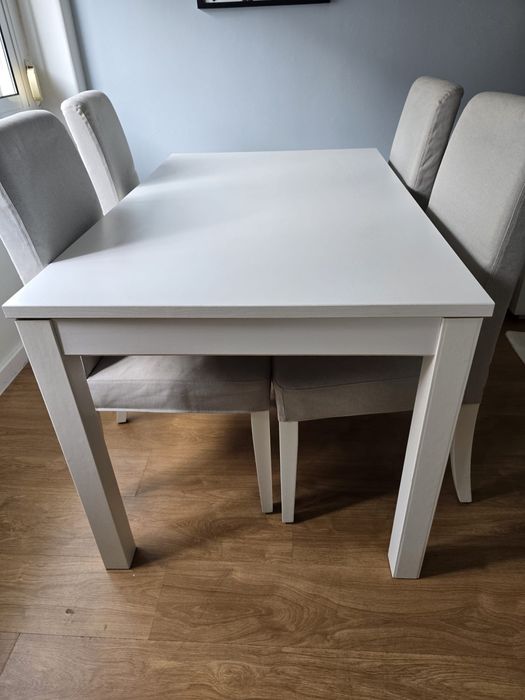Conjunto Mesa e cadeiras IKEA