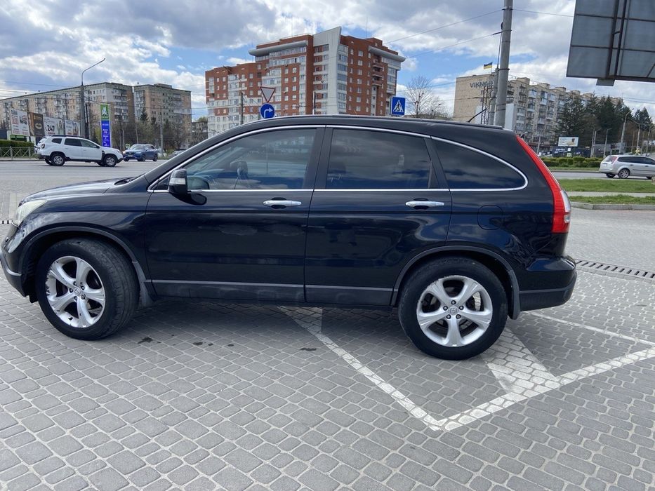 Продам Авто,Машина HONDA CR-V 2009 року.