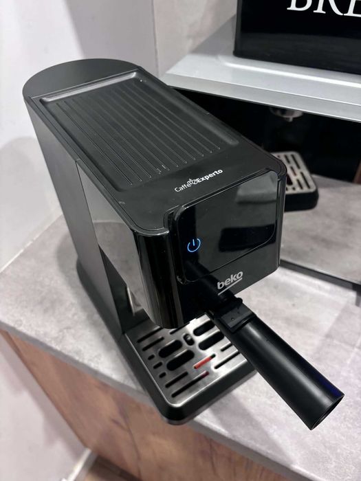 Ekspres kolbowy Beko CaffeExperto CEP5303B