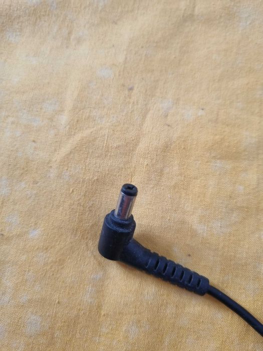 Carregador Original 19V 2.1A para Portátil