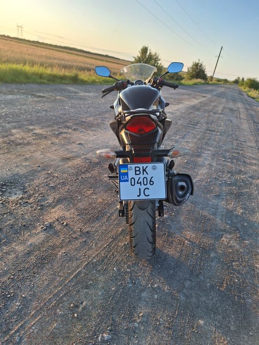 Продам мотоцикл Хонда сбр250р