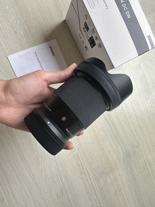 Sigma 16mm f/1.4  — Canon RF-M