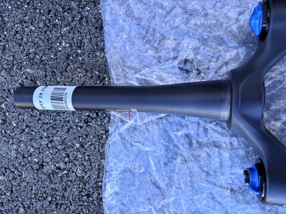 Suspensao Fox 36 Factory Fit4 29/27.5+ 150MM Nova