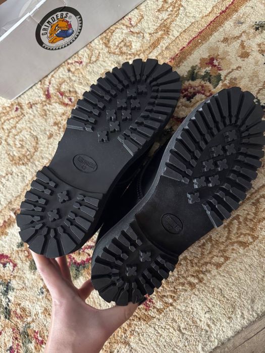 Шкіряні туфлі Grinders